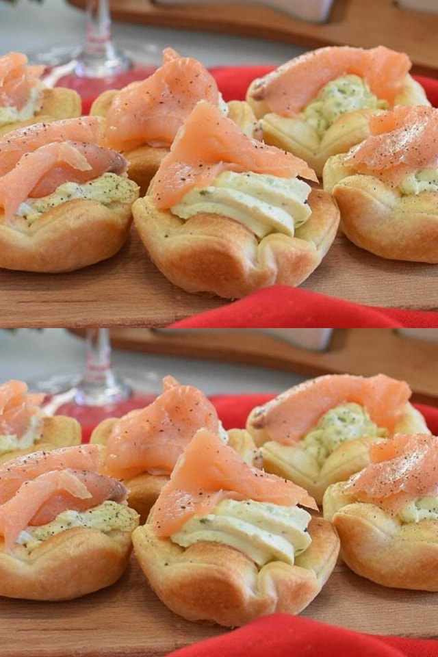Cestini di pasta sfoglia al salmone affumicato, antipasti facilissimi e sfiziosi