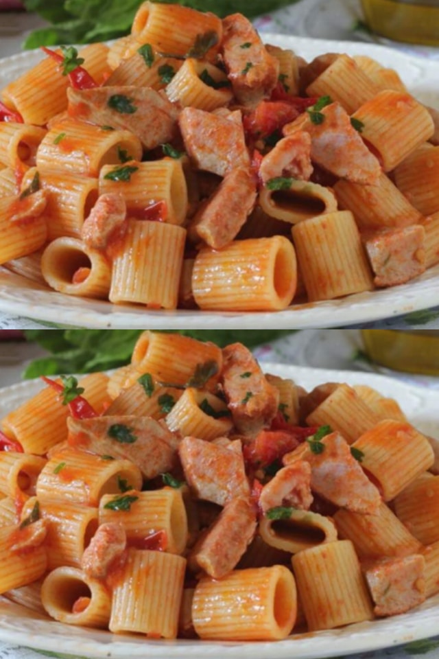 Pasta con sugo di tonno fresco