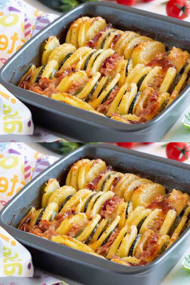 Patate e zucchine gratinate con prosciutto e mozzarella