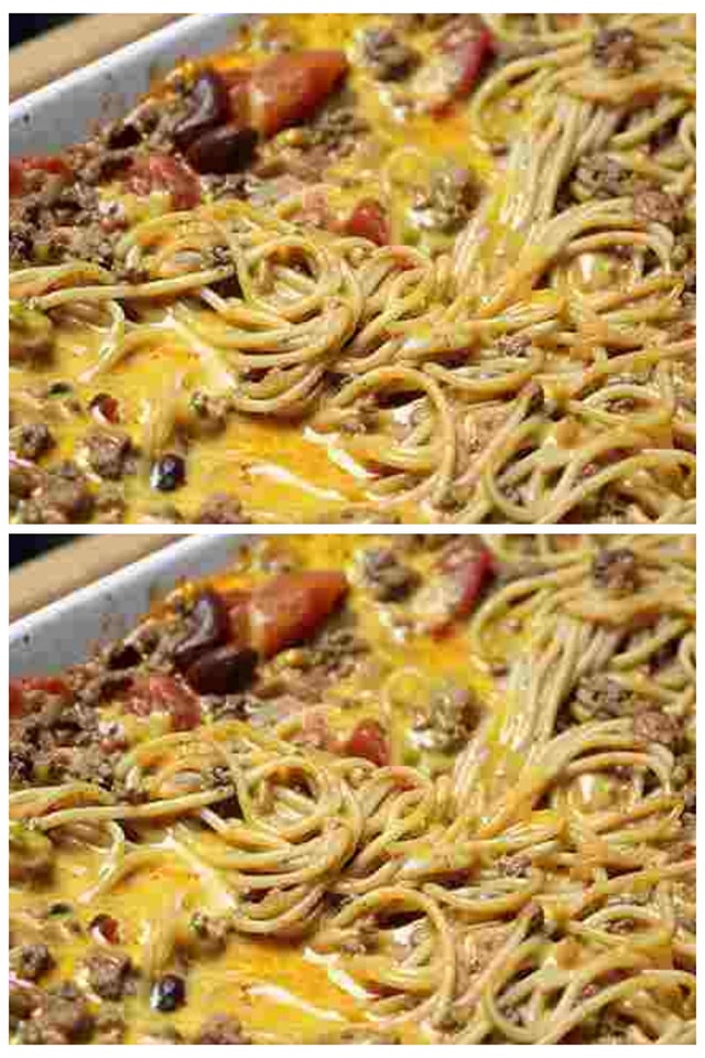 Spaghetti in casseruola con carne macinata